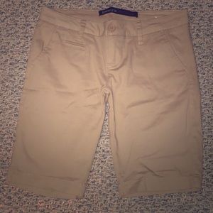 Khaki shorts never worn